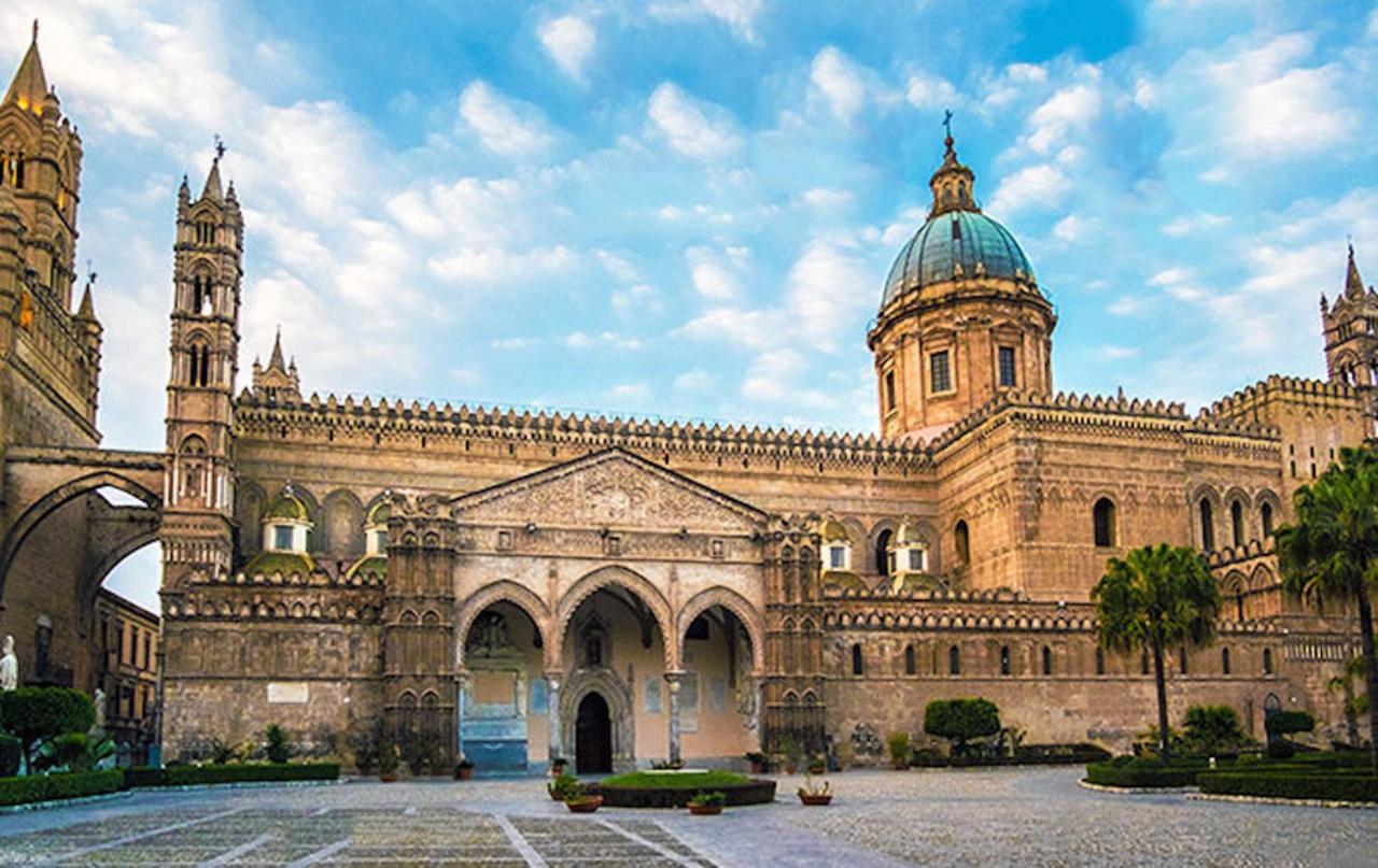 Casa Di Fronte La Cattedrale Lejlighed Palermo Eksteriør billede